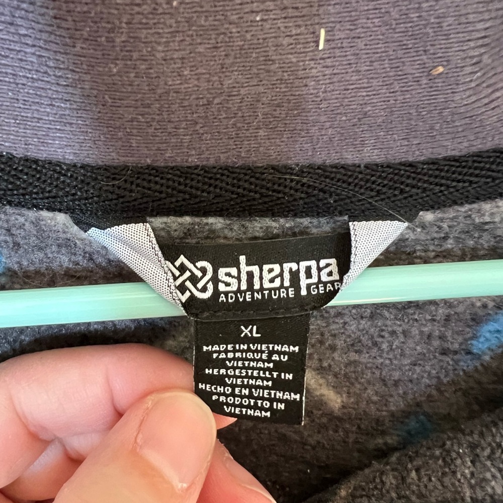 Geometric Patterned Pullover - image 2